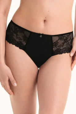 Brazilian Rosa Faia Eloise Zwart